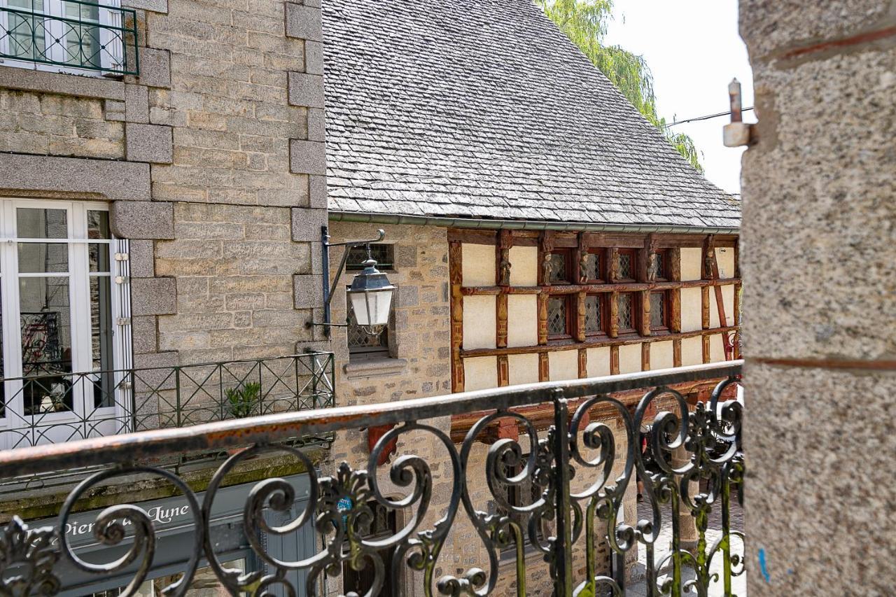 Appartement De La Tour De L'Horloge De Dinan Exterior photo